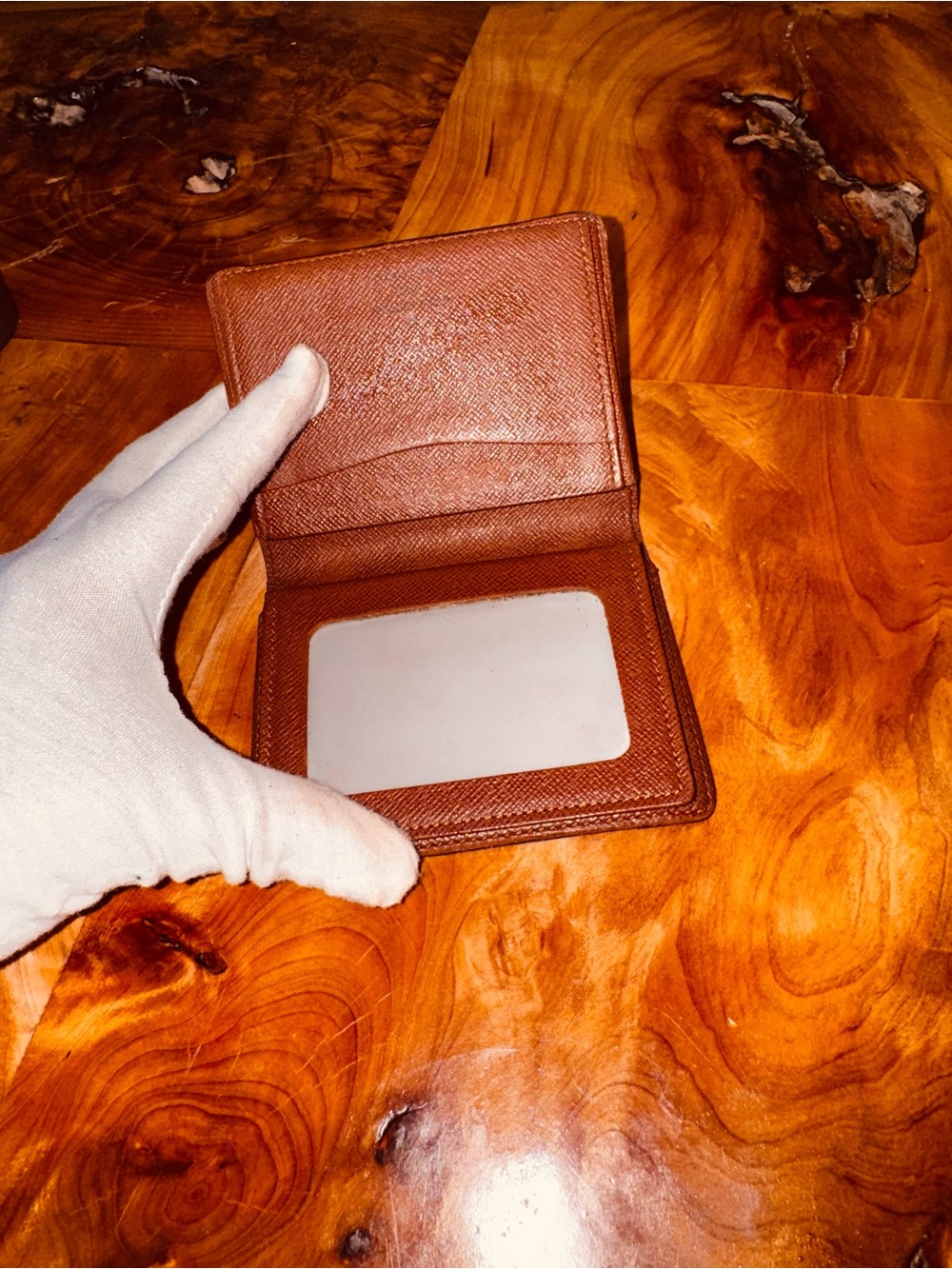 Louis Vuitton, multiple card holder, reinvented hand painted vintage wallet - Picture 9 of 14